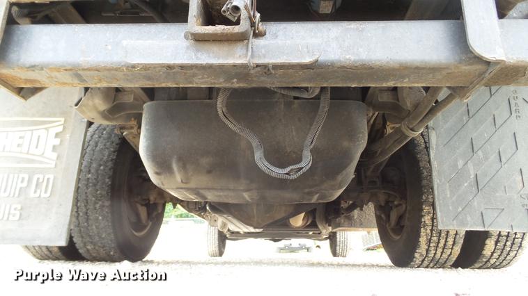 image for item DD7371 2008 Chevrolet Silverado 3500HD flatbed pickup truck