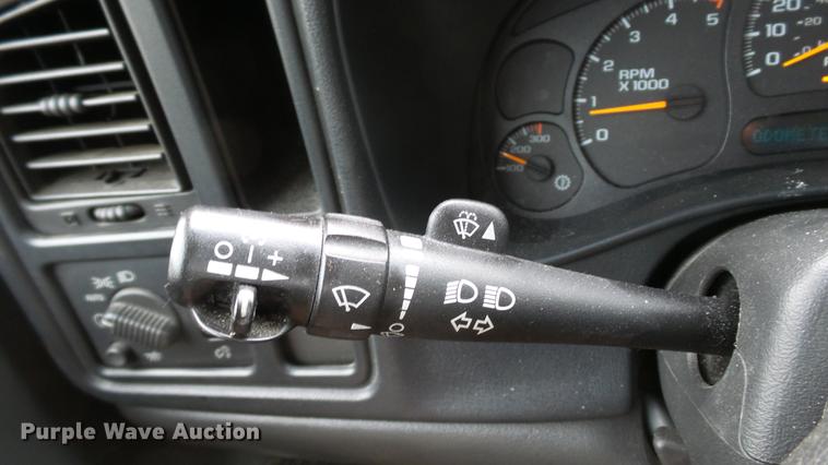 image for item DD7372 2006 Chevrolet Silverado 2500HD Ext. Cab pickup truck