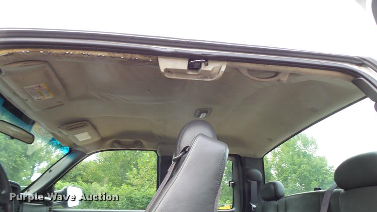 image for item DD7372 2006 Chevrolet Silverado 2500HD Ext. Cab pickup truck