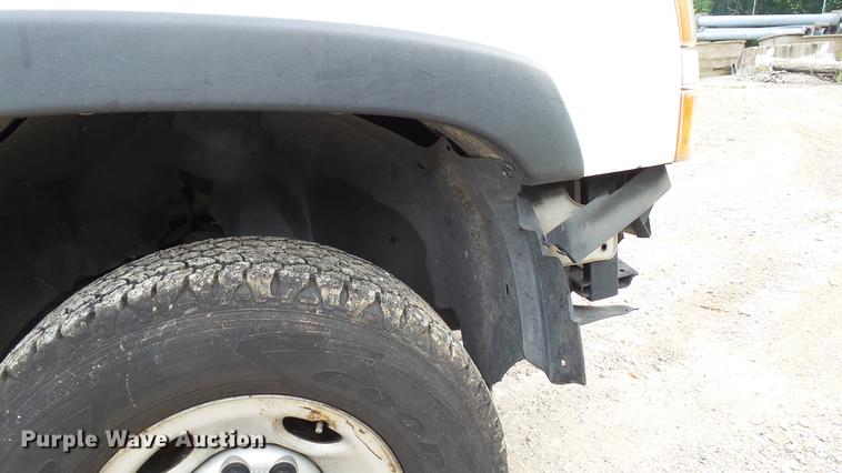 image for item DD7372 2006 Chevrolet Silverado 2500HD Ext. Cab pickup truck