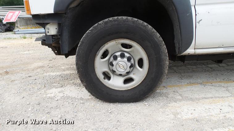 image for item DD7372 2006 Chevrolet Silverado 2500HD Ext. Cab pickup truck