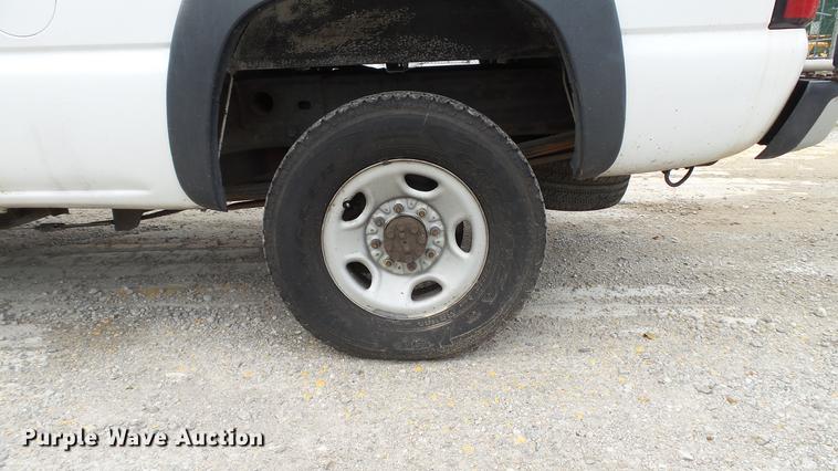 image for item DD7372 2006 Chevrolet Silverado 2500HD Ext. Cab pickup truck
