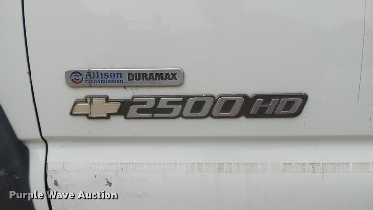 image for item DD7372 2006 Chevrolet Silverado 2500HD Ext. Cab pickup truck