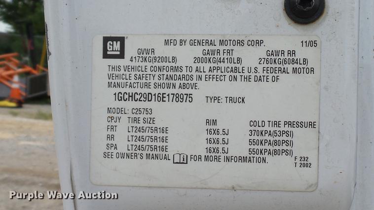 image for item DD7372 2006 Chevrolet Silverado 2500HD Ext. Cab pickup truck