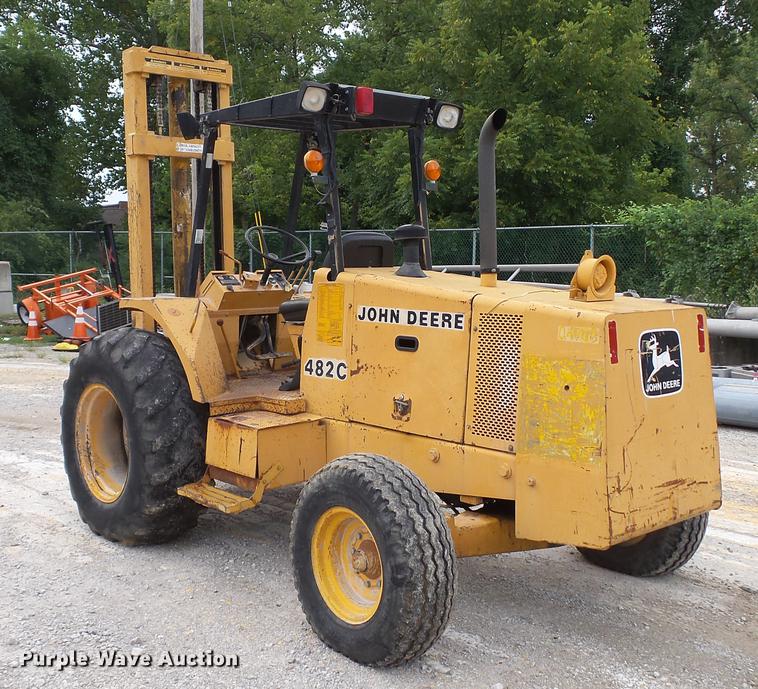 image for item DD7373 1986 John Deere 482C forklift