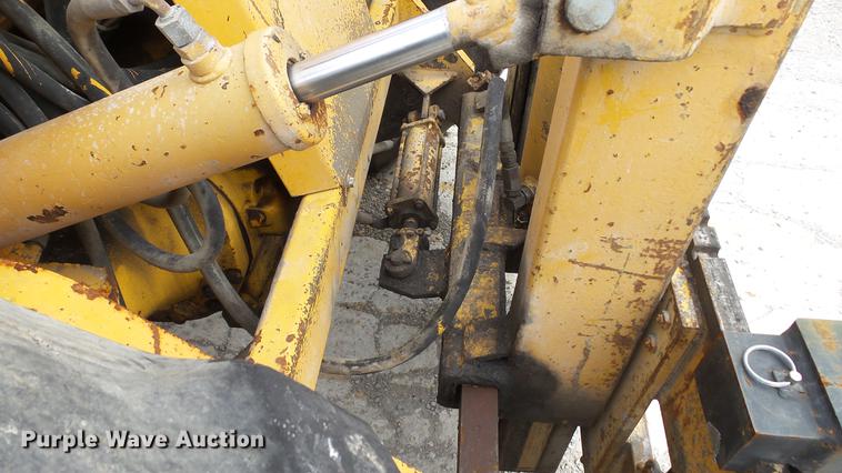 image for item DD7373 1986 John Deere 482C forklift