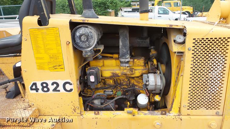 image for item DD7373 1986 John Deere 482C forklift