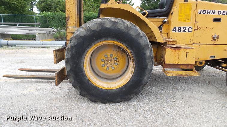 image for item DD7373 1986 John Deere 482C forklift