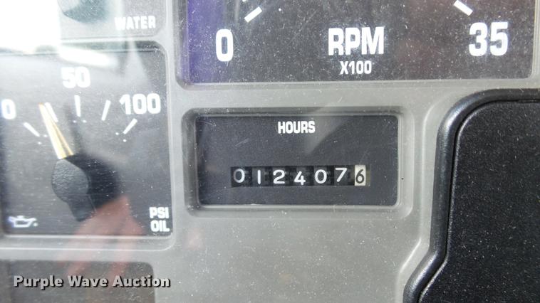 image for item DD7376 2001 International 4700 Lo-Profile ambulance