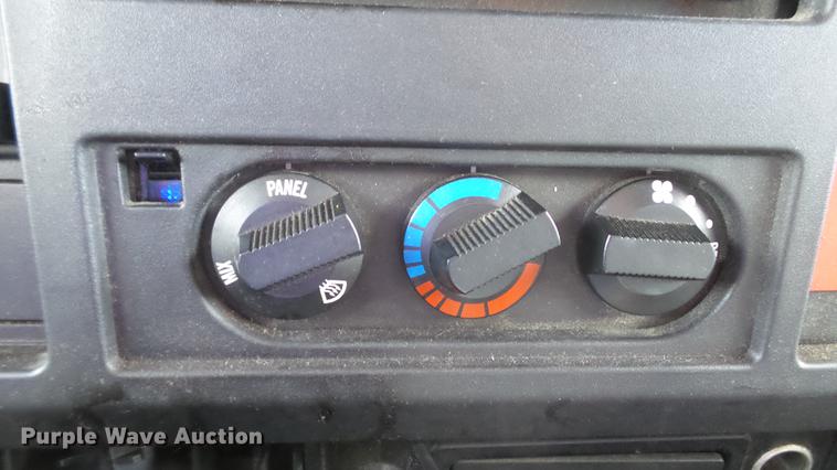 image for item DD7376 2001 International 4700 Lo-Profile ambulance