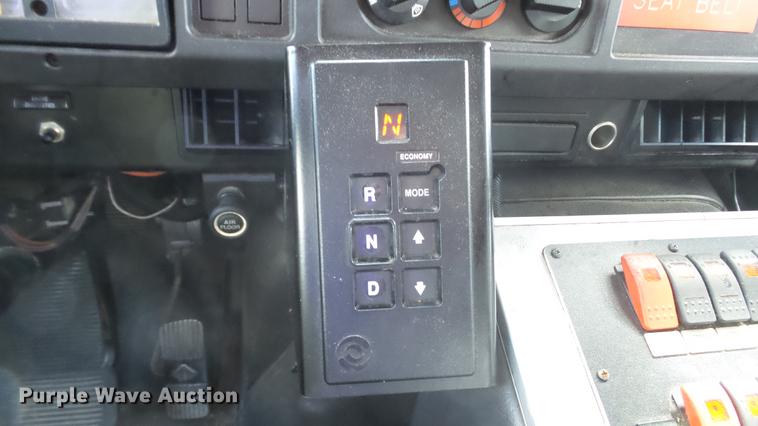 image for item DD7376 2001 International 4700 Lo-Profile ambulance