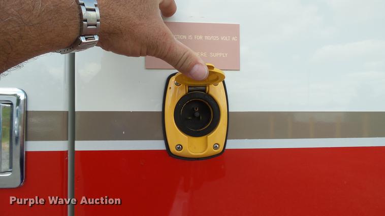 image for item DD7376 2001 International 4700 Lo-Profile ambulance