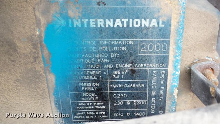 image for item DD7376 2001 International 4700 Lo-Profile ambulance