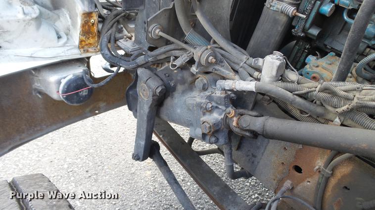 image for item DD7376 2001 International 4700 Lo-Profile ambulance