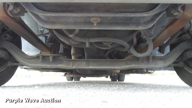 image for item DD7376 2001 International 4700 Lo-Profile ambulance