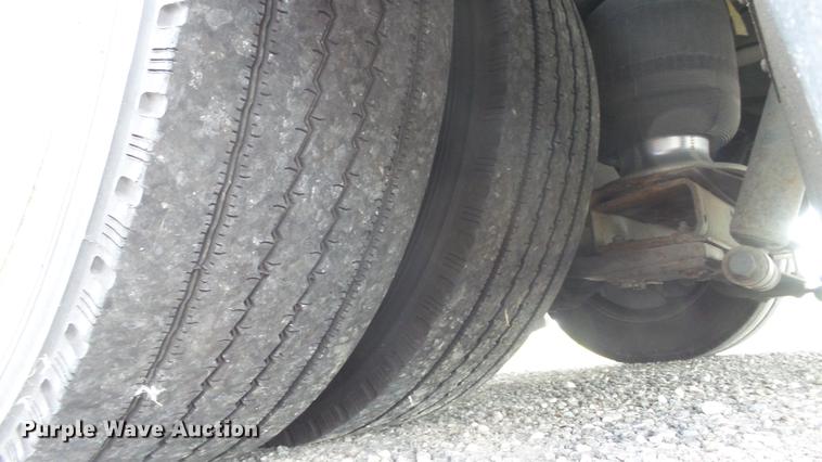 image for item DD7376 2001 International 4700 Lo-Profile ambulance