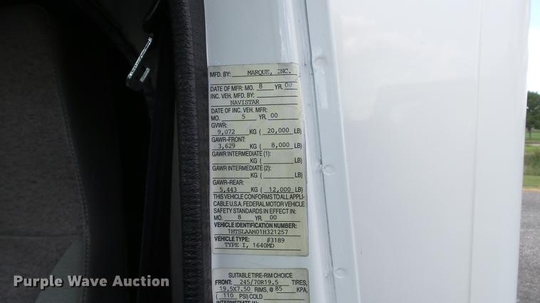 image for item DD7376 2001 International 4700 Lo-Profile ambulance