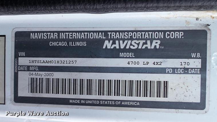 image for item DD7376 2001 International 4700 Lo-Profile ambulance