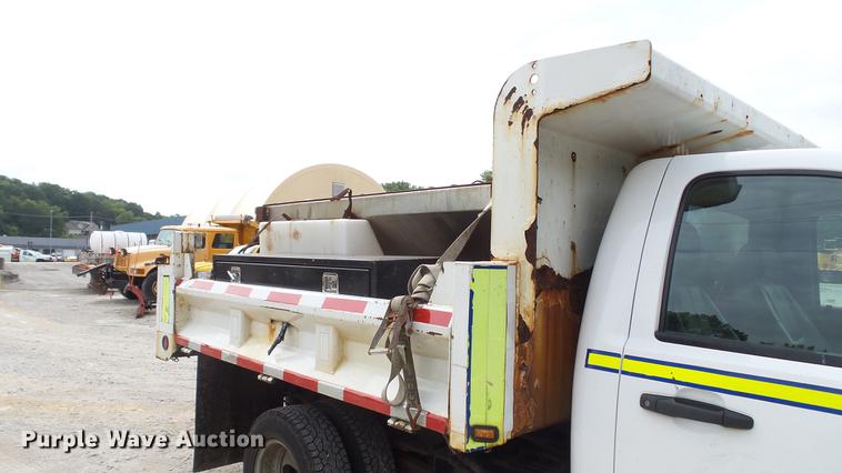 image for item DD7380 2009 Chevrolet Silverado 3500HD dump bed pickup truck
