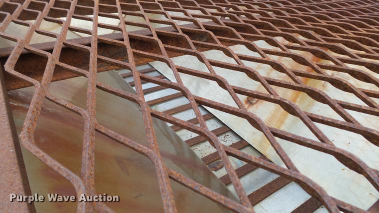 image for item DD7380 2009 Chevrolet Silverado 3500HD dump bed pickup truck