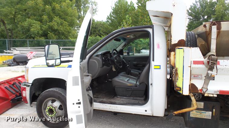 image for item DD7380 2009 Chevrolet Silverado 3500HD dump bed pickup truck