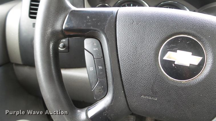 image for item DD7380 2009 Chevrolet Silverado 3500HD dump bed pickup truck