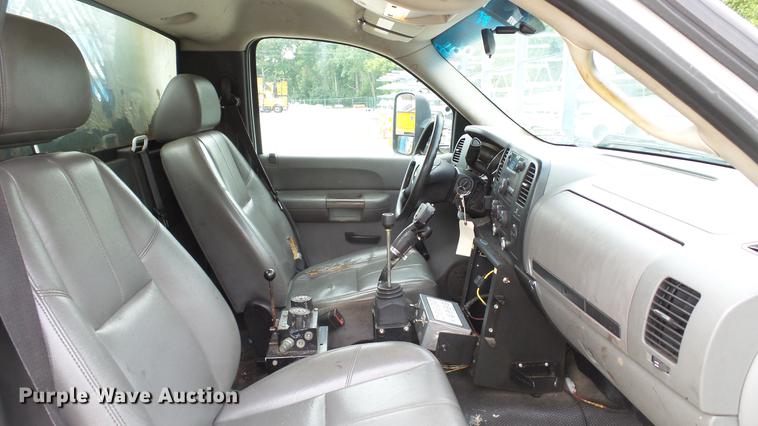 image for item DD7380 2009 Chevrolet Silverado 3500HD dump bed pickup truck