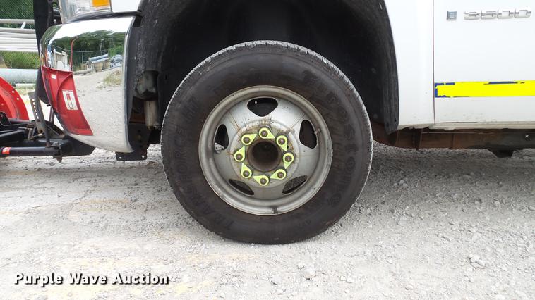 image for item DD7380 2009 Chevrolet Silverado 3500HD dump bed pickup truck