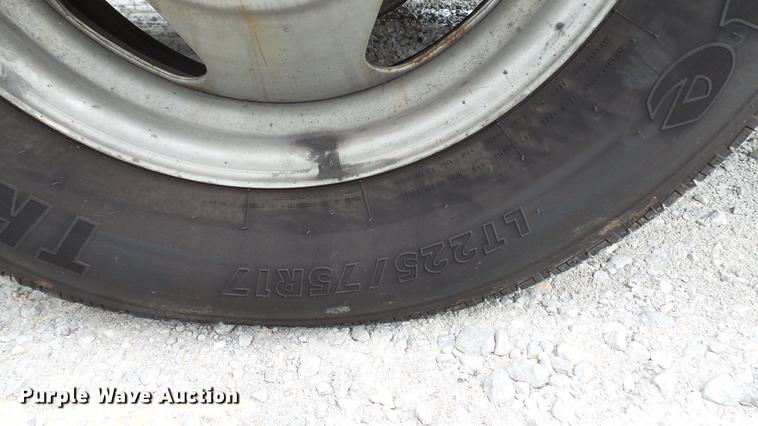 image for item DD7380 2009 Chevrolet Silverado 3500HD dump bed pickup truck