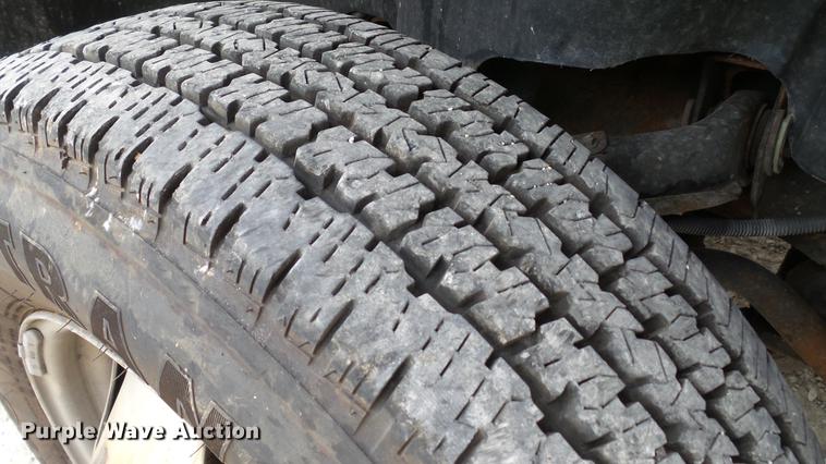 image for item DD7380 2009 Chevrolet Silverado 3500HD dump bed pickup truck