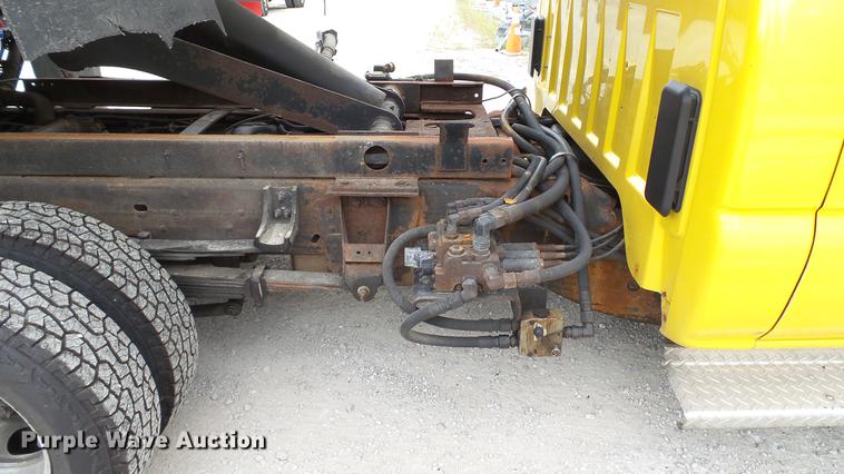 image for item DD7381 2006 Chevrolet Silverado 3500 dump flatbed pickup truck