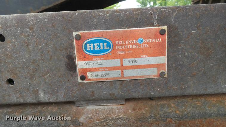 image for item DD7381 2006 Chevrolet Silverado 3500 dump flatbed pickup truck