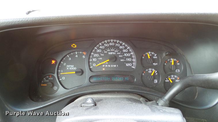 image for item DD7381 2006 Chevrolet Silverado 3500 dump flatbed pickup truck