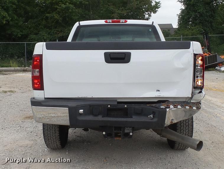 image for item DD7387 2013 Chevrolet Silverado 2500HD Ext. Cab pickup truck