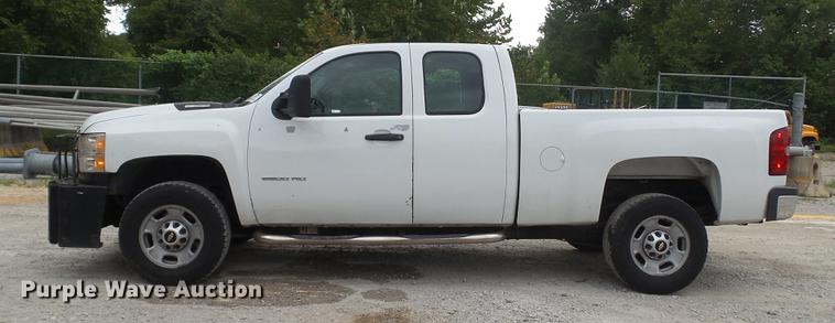 image for item DD7387 2013 Chevrolet Silverado 2500HD Ext. Cab pickup truck