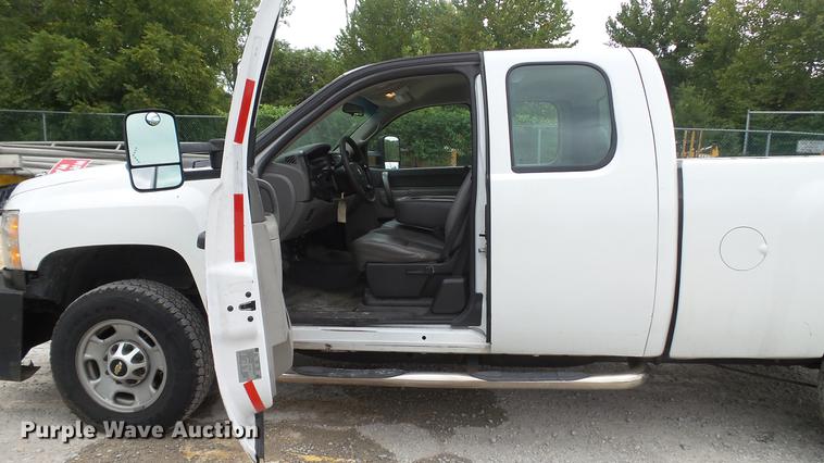 image for item DD7387 2013 Chevrolet Silverado 2500HD Ext. Cab pickup truck