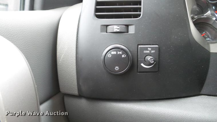 image for item DD7387 2013 Chevrolet Silverado 2500HD Ext. Cab pickup truck