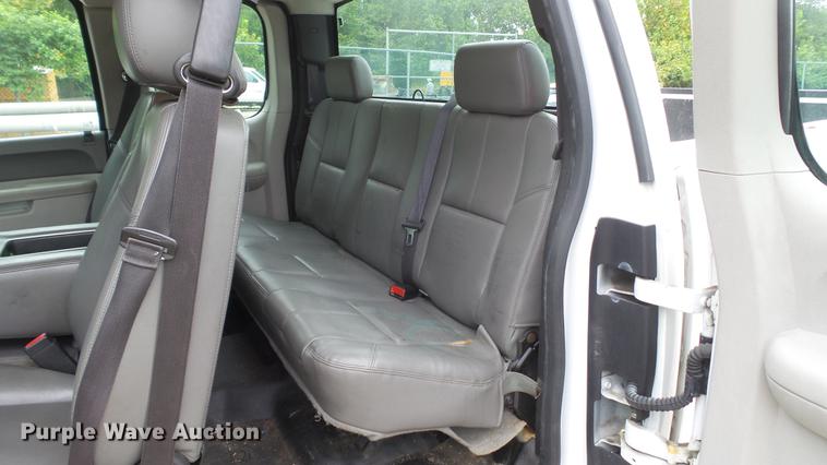 image for item DD7387 2013 Chevrolet Silverado 2500HD Ext. Cab pickup truck