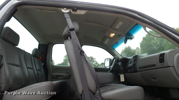 image for item DD7387 2013 Chevrolet Silverado 2500HD Ext. Cab pickup truck