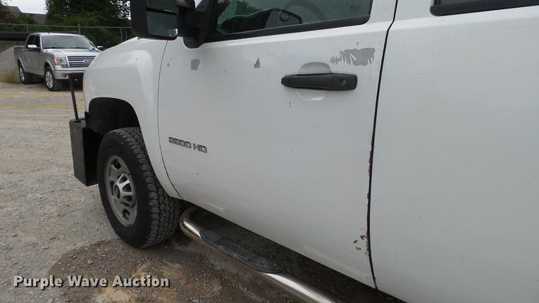 image for item DD7387 2013 Chevrolet Silverado 2500HD Ext. Cab pickup truck
