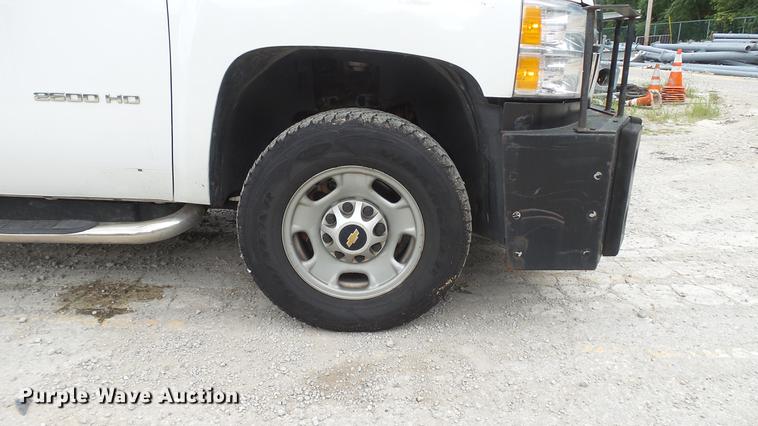 image for item DD7387 2013 Chevrolet Silverado 2500HD Ext. Cab pickup truck