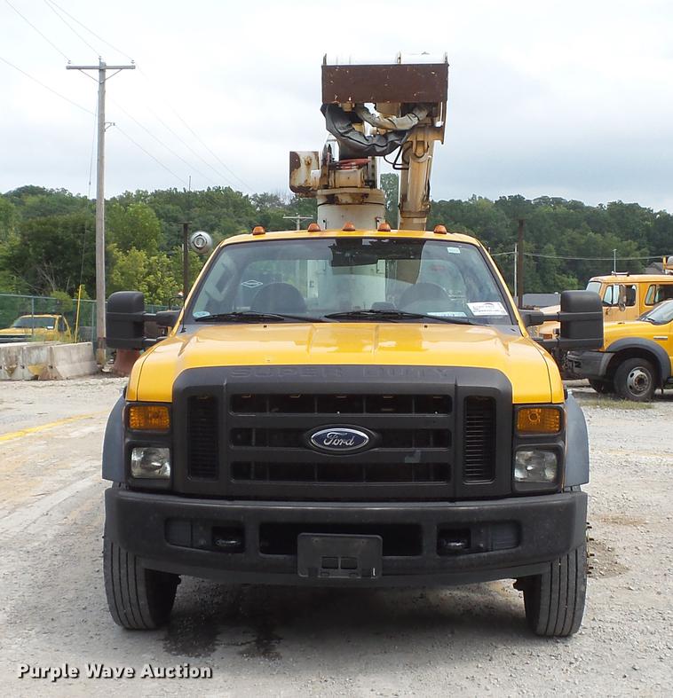 image for item DD7389 2008 Ford F550 Super Duty XL bucket truck