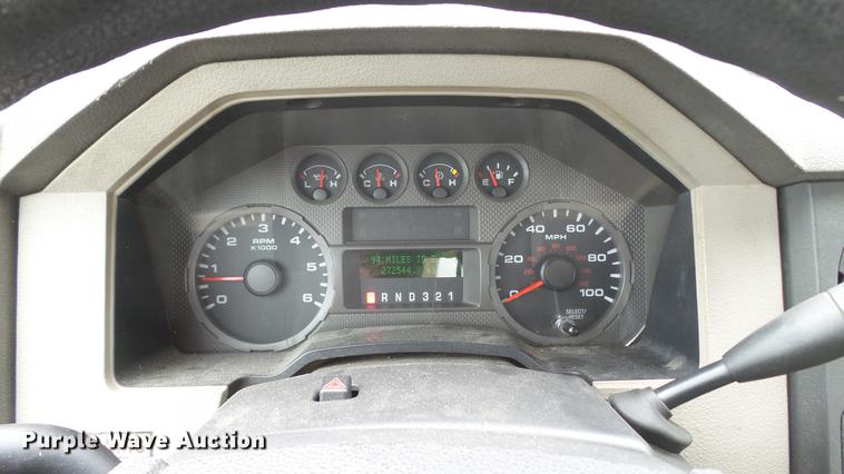 image for item DD7389 2008 Ford F550 Super Duty XL bucket truck