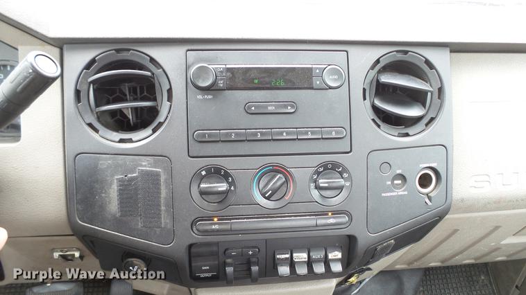 image for item DD7389 2008 Ford F550 Super Duty XL bucket truck