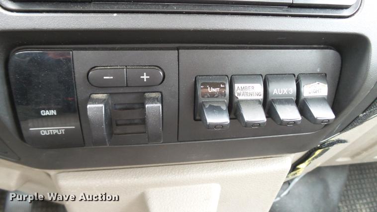 image for item DD7389 2008 Ford F550 Super Duty XL bucket truck