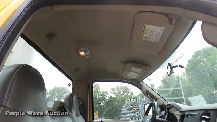 image for item DD7389 2008 Ford F550 Super Duty XL bucket truck