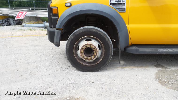 image for item DD7389 2008 Ford F550 Super Duty XL bucket truck