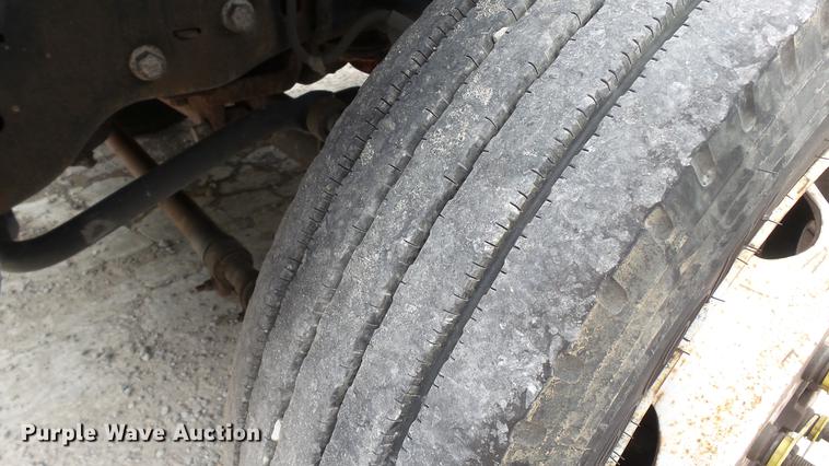 image for item DD7389 2008 Ford F550 Super Duty XL bucket truck