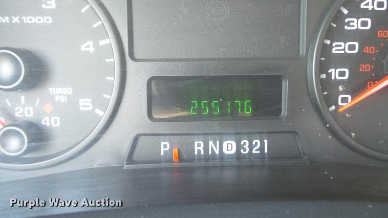 image for item DD7391 2006 Ford F550 Super Duty XL bucket truck