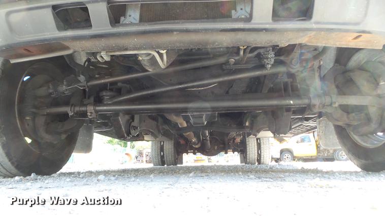 image for item DD7391 2006 Ford F550 Super Duty XL bucket truck